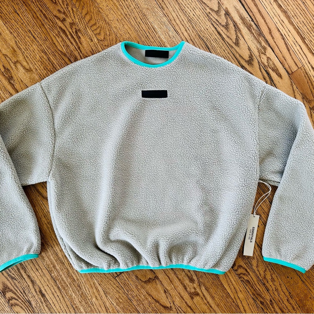 Fleece Sweater with Blue Accents (Men’s S)